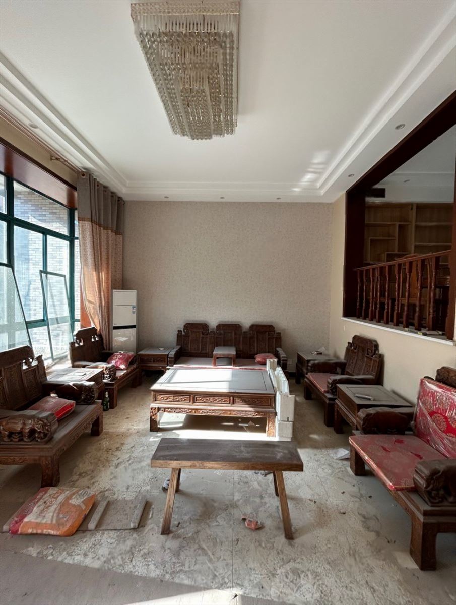 市区 伟业中华苑别墅 带车库.带院 .急急急