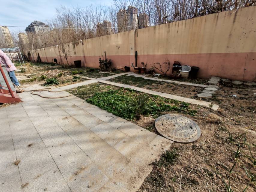 急售开发区，大振华脑科医院，一楼带院带车库，带储藏室，东昌中学，一实验
